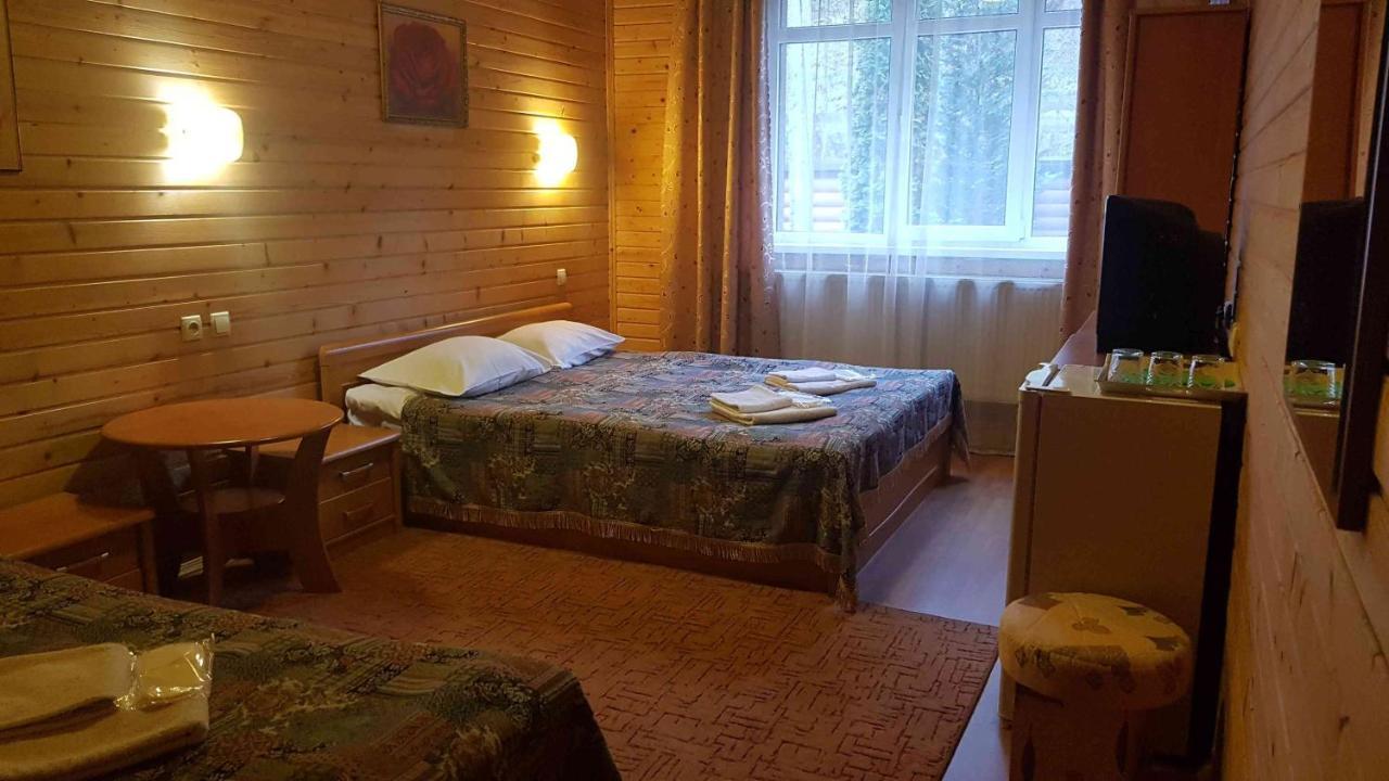 Karpatski Zori Hotel Bukovel Extérieur photo