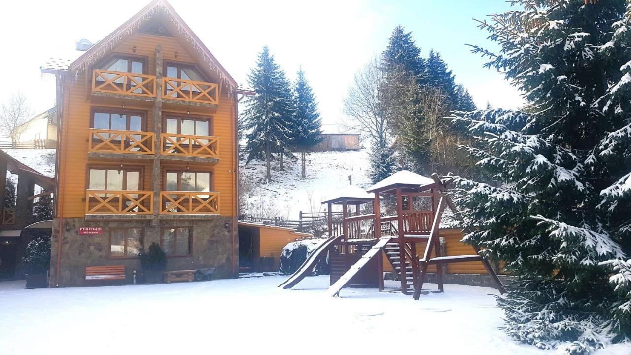 Karpatski Zori Hotel Bukovel Extérieur photo