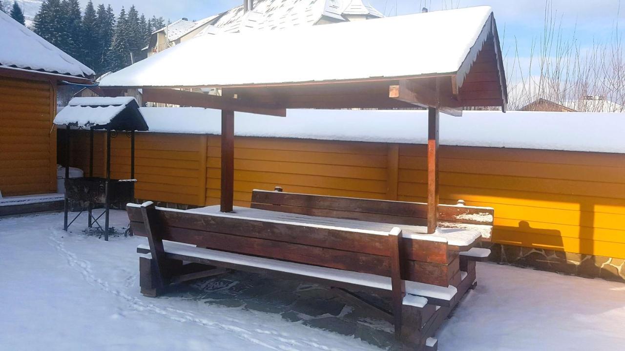 Karpatski Zori Hotel Bukovel Extérieur photo