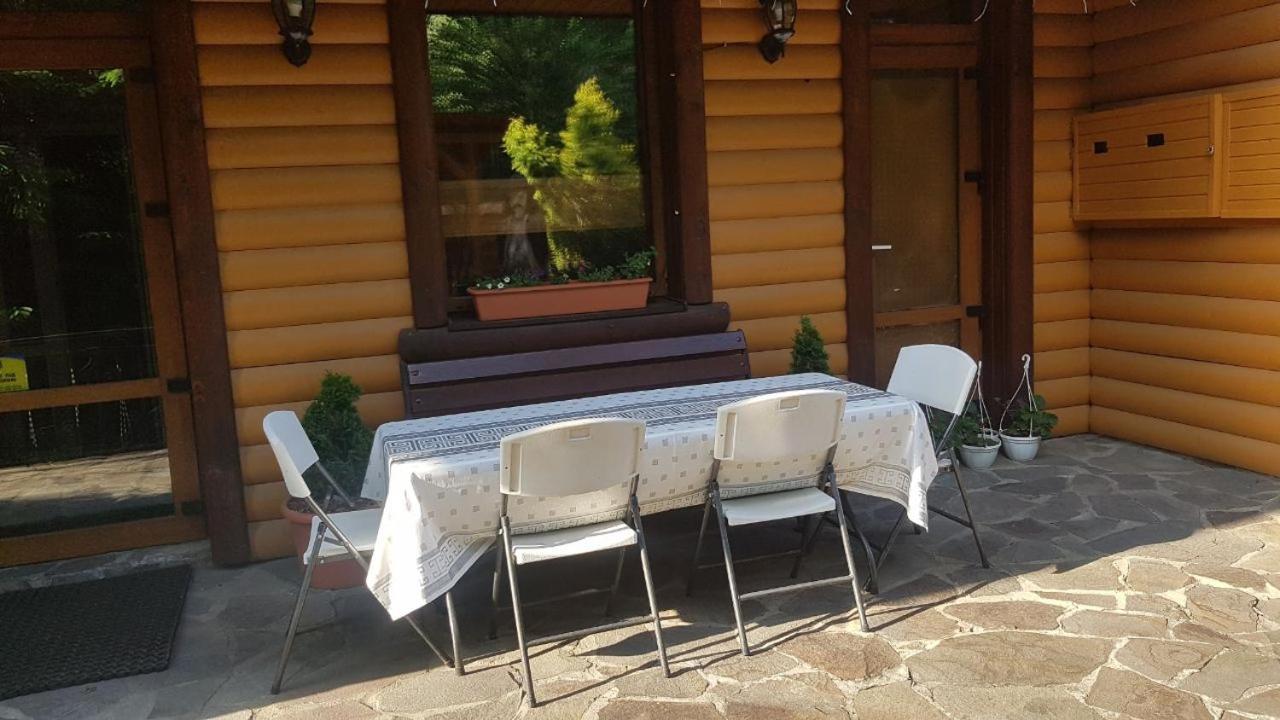Karpatski Zori Hotel Bukovel Extérieur photo