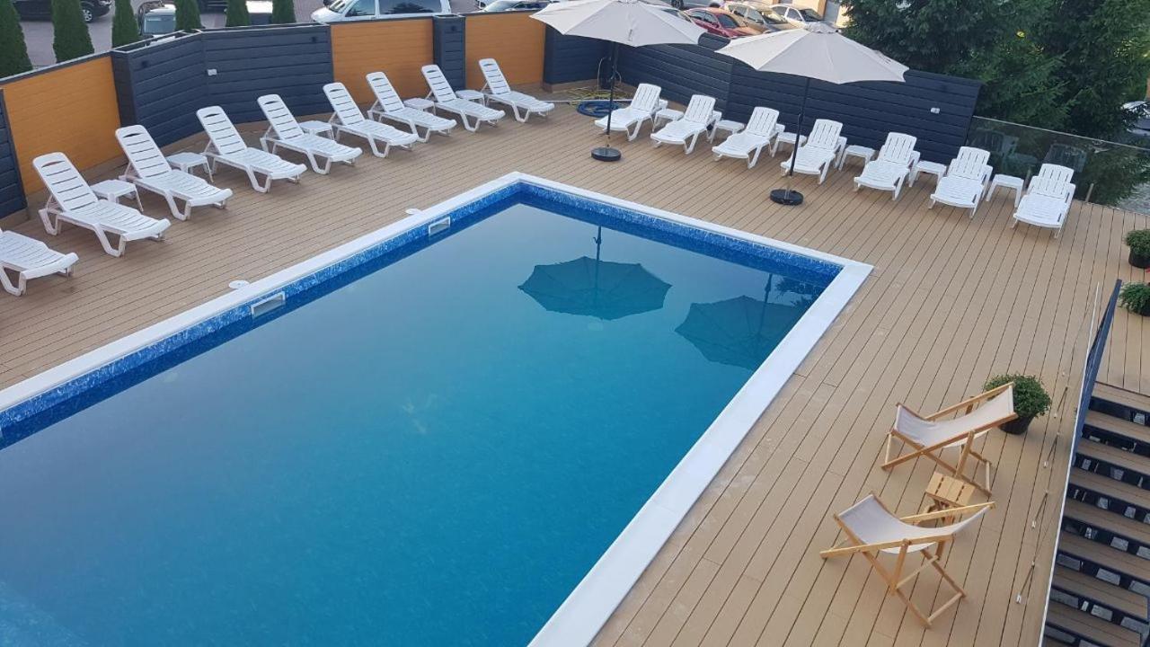 Karpatski Zori Hotel Bukovel Extérieur photo