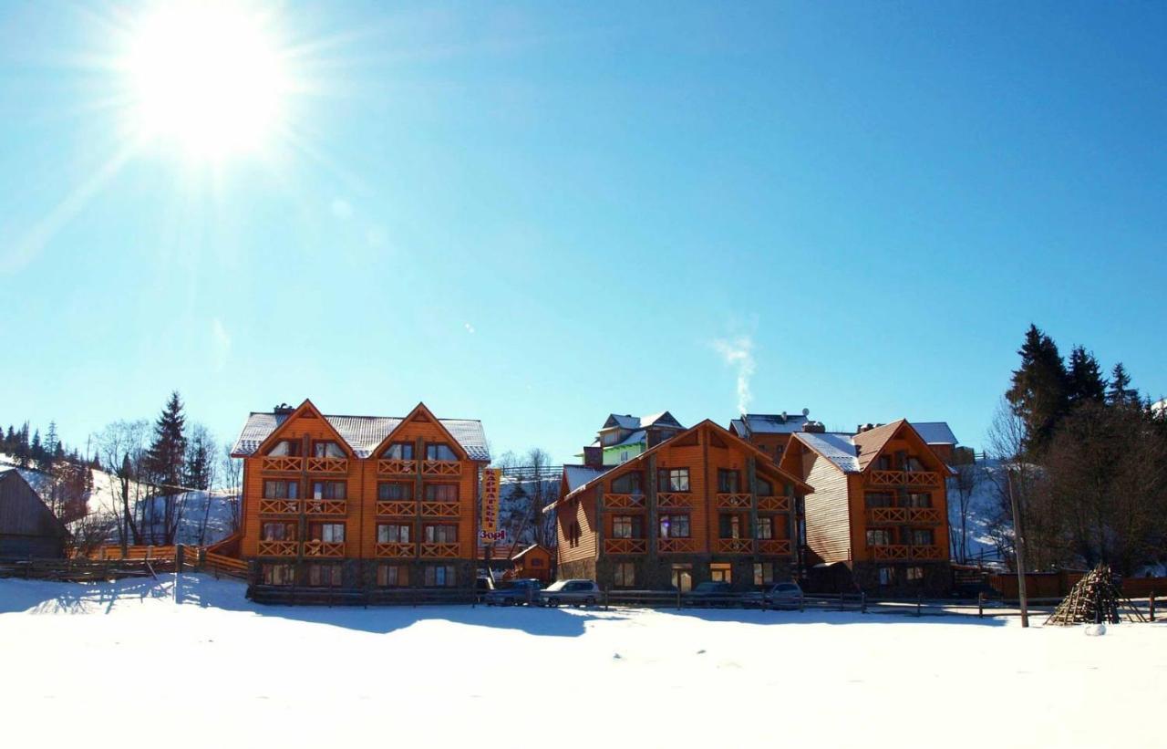 Karpatski Zori Hotel Bukovel Extérieur photo